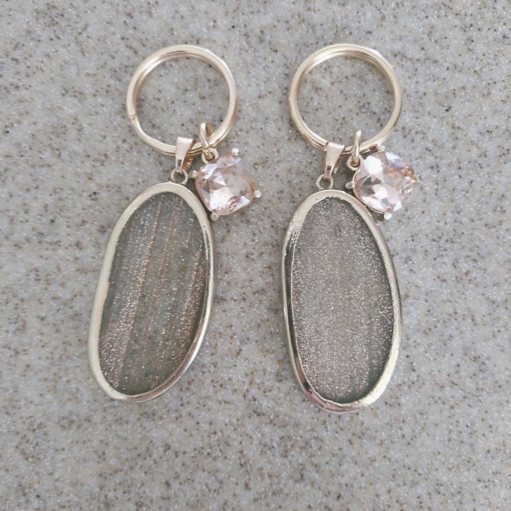 Shimmering Glass Pendant & Charm Keychain